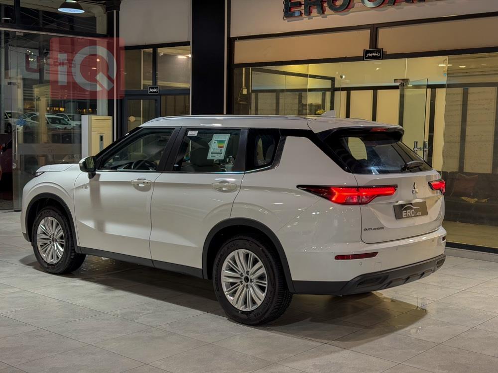 میتسوبیشی ئاوتلاندەر